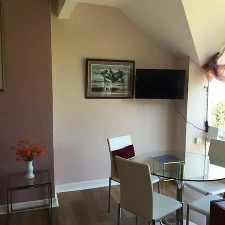 Atlantic 'crow's Nest' * Schull